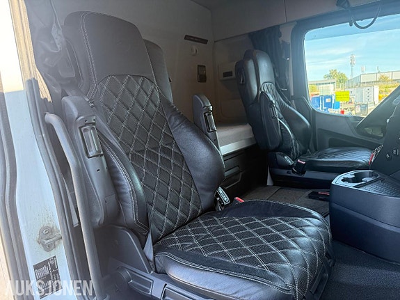 Mercedes-Benz Arocs 30 of 30