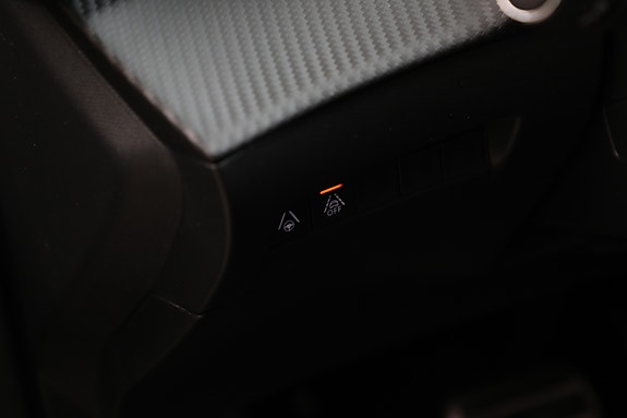 Peugeot e-2008 24 of 30