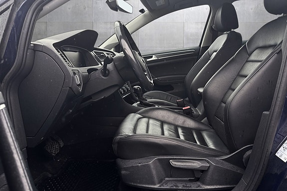 Volkswagen e-Golf VII 12 of 28