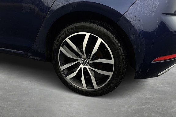 Volkswagen e-Golf VII 9 of 28