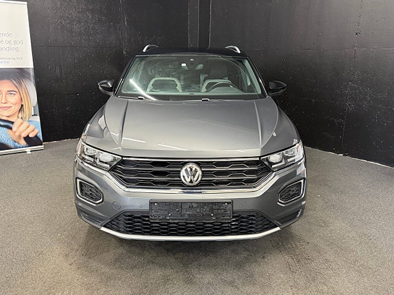 Volkswagen T-Roc 3 of 29