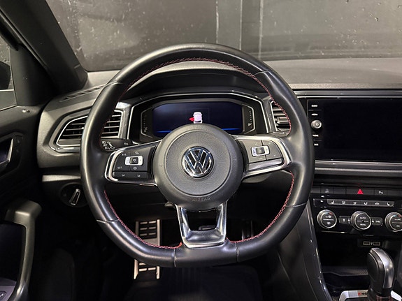 Volkswagen T-Roc 11 of 29