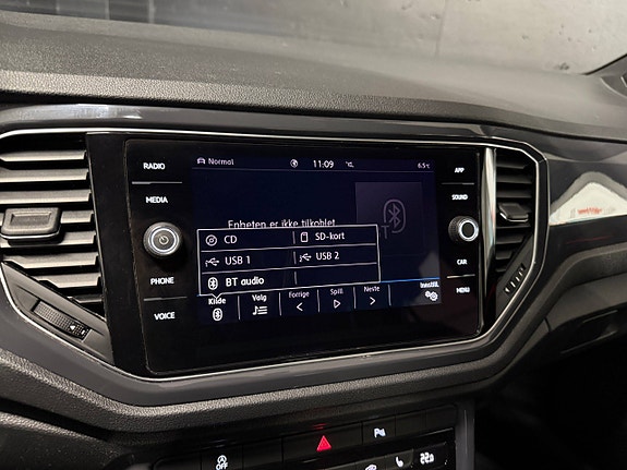 Volkswagen T-Roc 19 of 29