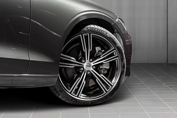 Volvo V60 13 of 30