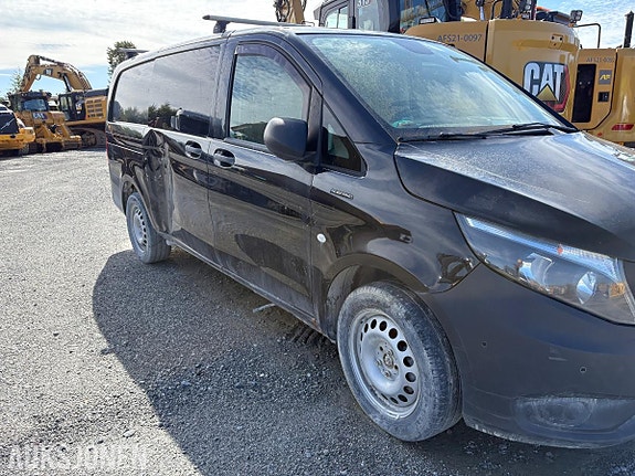 Mercedes-Benz vito 3 of 11