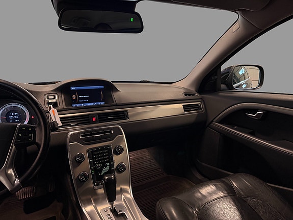 Volvo XC70 17 of 27