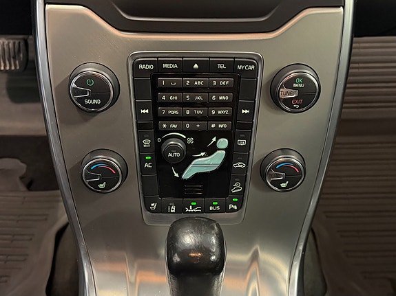 Volvo XC70 20 of 27