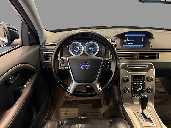 Volvo XC70 14 of 27