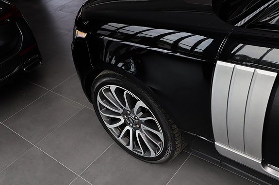 Land Rover Range Rover 13 of 30