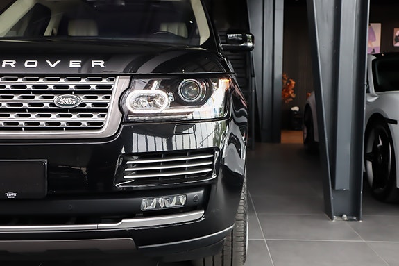 Land Rover Range Rover 7 of 30