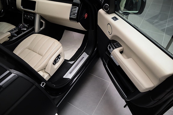 Land Rover Range Rover 28 of 30