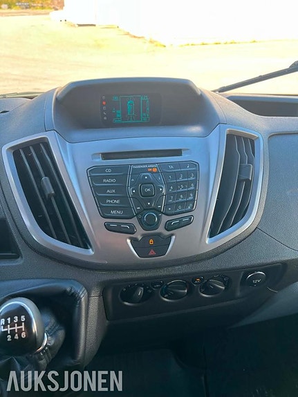 Ford Transit 18 of 28