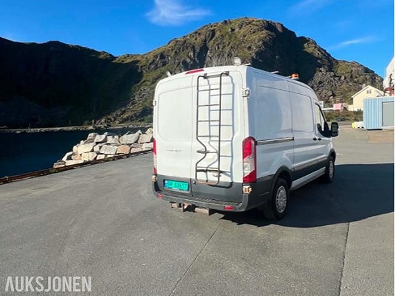 Ford Transit 8 of 28