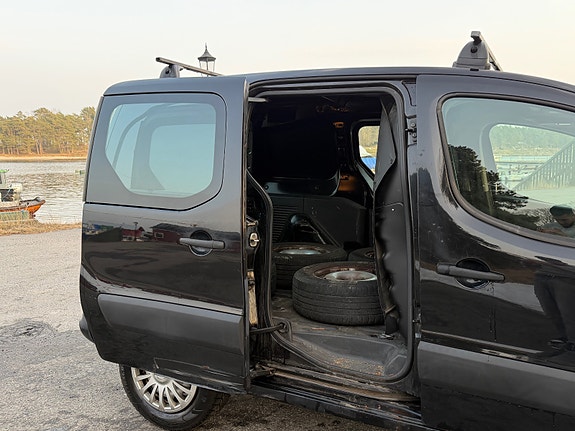 Citroen Berlingo 21 of 30