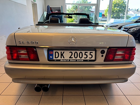 Mercedes-Benz 500 SL 5 of 17
