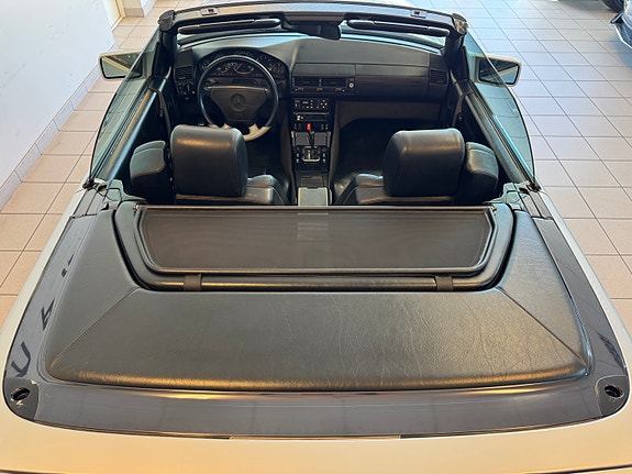 Mercedes-Benz 500 SL 6 of 17