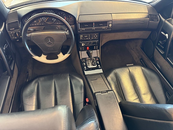 Mercedes-Benz 500 SL 7 of 17