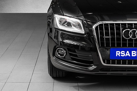 Audi Q5 2 of 15