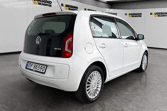 Volkswagen UP! 4 of 17