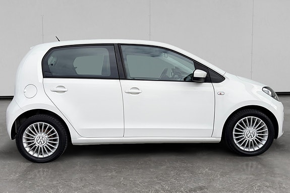 Volkswagen UP! 7 of 17
