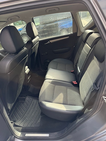 Mercedes-Benz A160 10 of 23