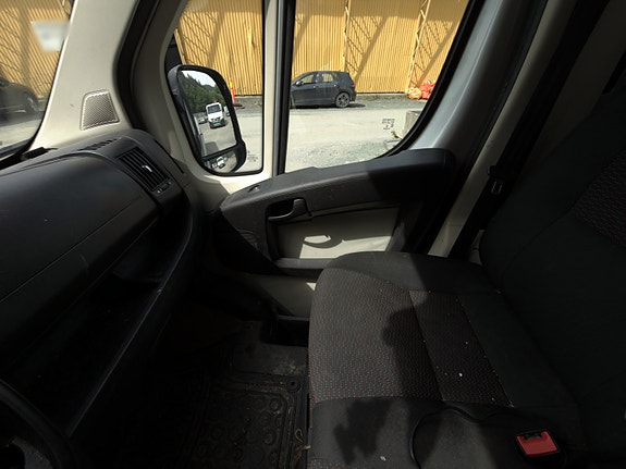 Peugeot BOXER *kran PALFINGER PC 2700 *Rekkevidde 6,1 m 18 of 27