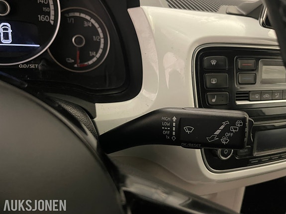 Volkswagen UP! 13 of 30