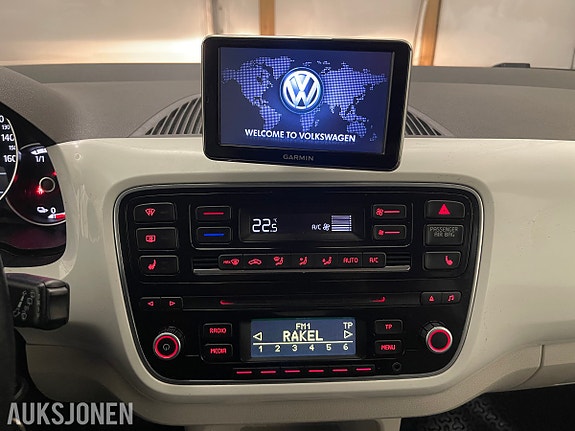 Volkswagen UP! 17 of 30
