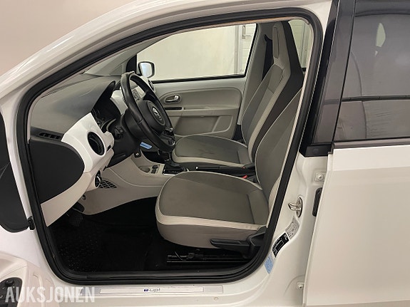 Volkswagen UP! 10 of 30