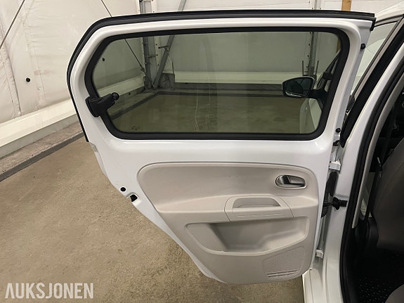 Volkswagen UP! 22 of 30