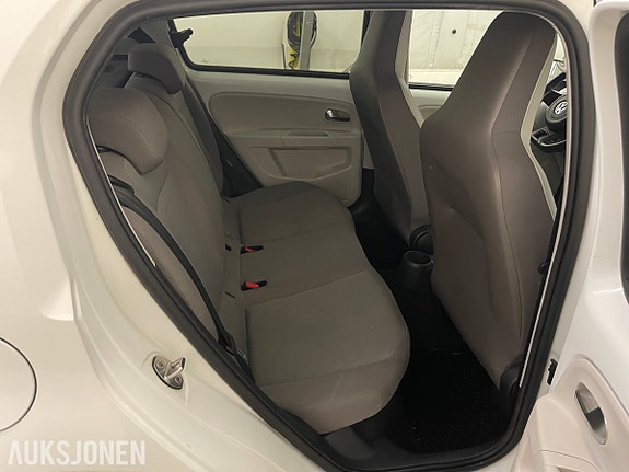 Volkswagen UP! 25 of 30