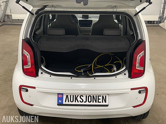 Volkswagen UP! 4 of 30