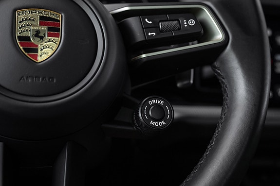 Porsche Cayenne 20 of 30