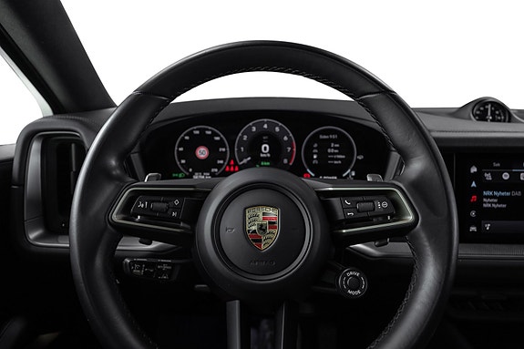 Porsche Cayenne 18 of 30