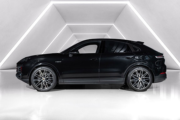 Porsche Cayenne 7 of 30