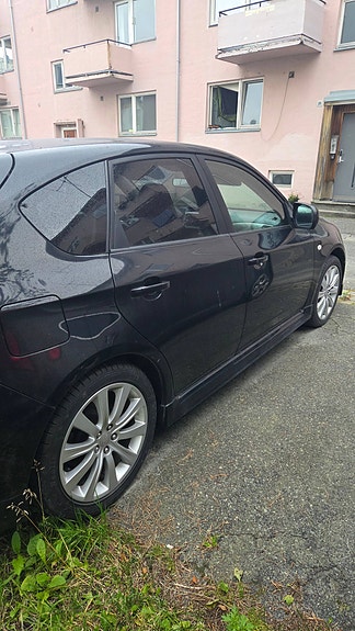 Subaru Impreza 5 of 15