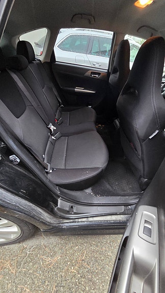 Subaru Impreza 9 of 15