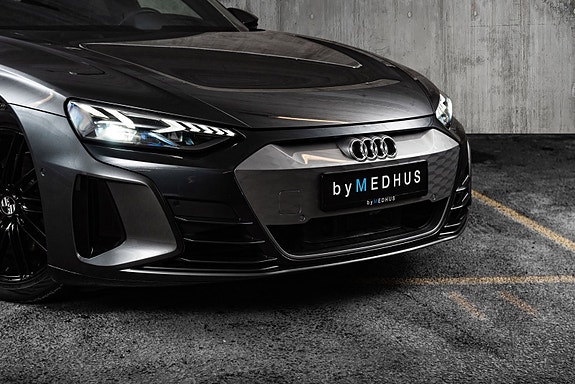 Audi e-tron GT 9 of 30