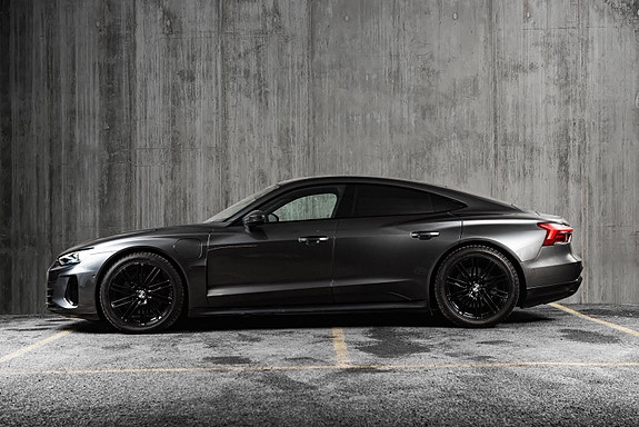 Audi e-tron GT 2 of 30