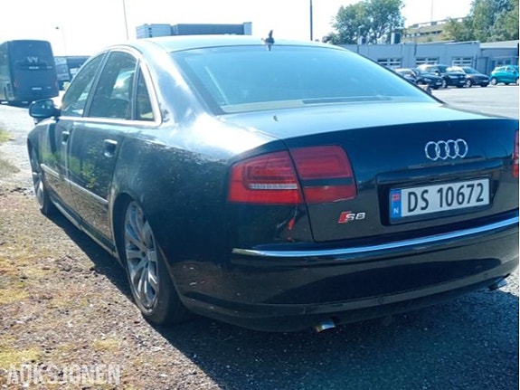 Audi A8 6 of 30