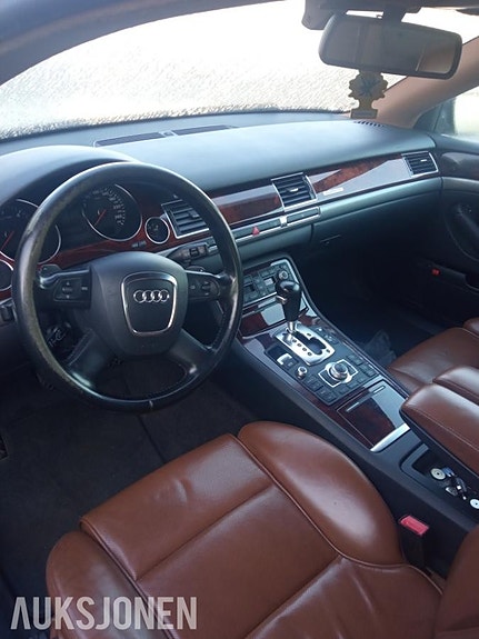 Audi A8 11 of 30