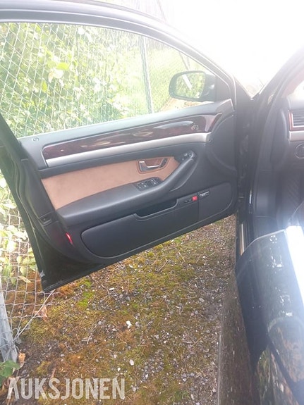 Audi A8 25 of 30