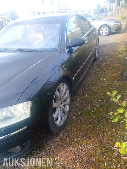 Audi A8 28 of 30