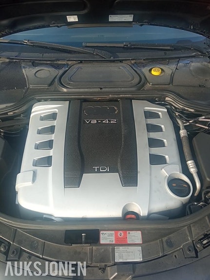 Audi A8 19 of 30