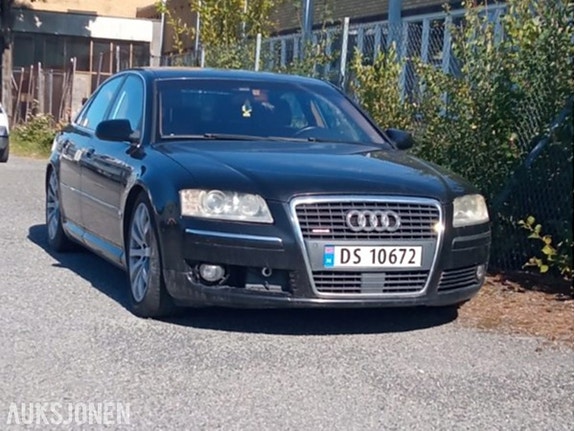 Audi A8 2 of 30