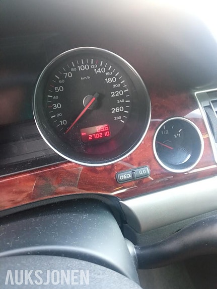 Audi A8 13 of 30
