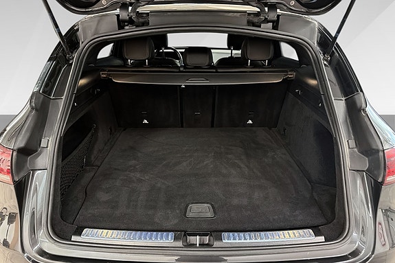 Mercedes-Benz EQC400 7 of 18