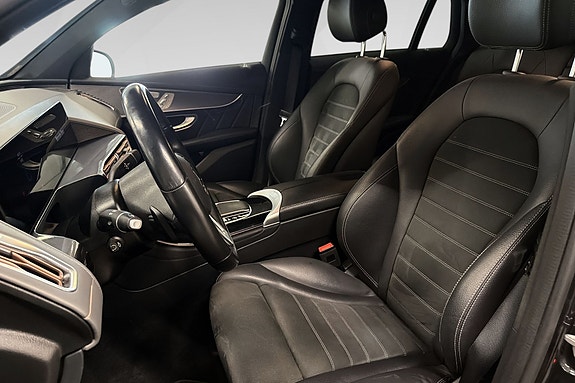 Mercedes-Benz EQC400 10 of 18