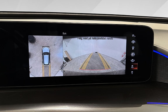 Mercedes-Benz EQC400 15 of 18
