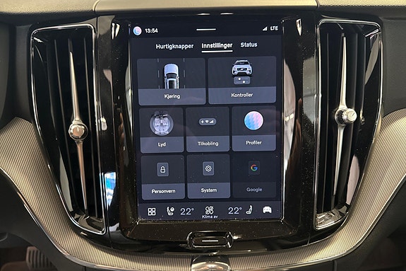 Volvo XC60 11 of 25